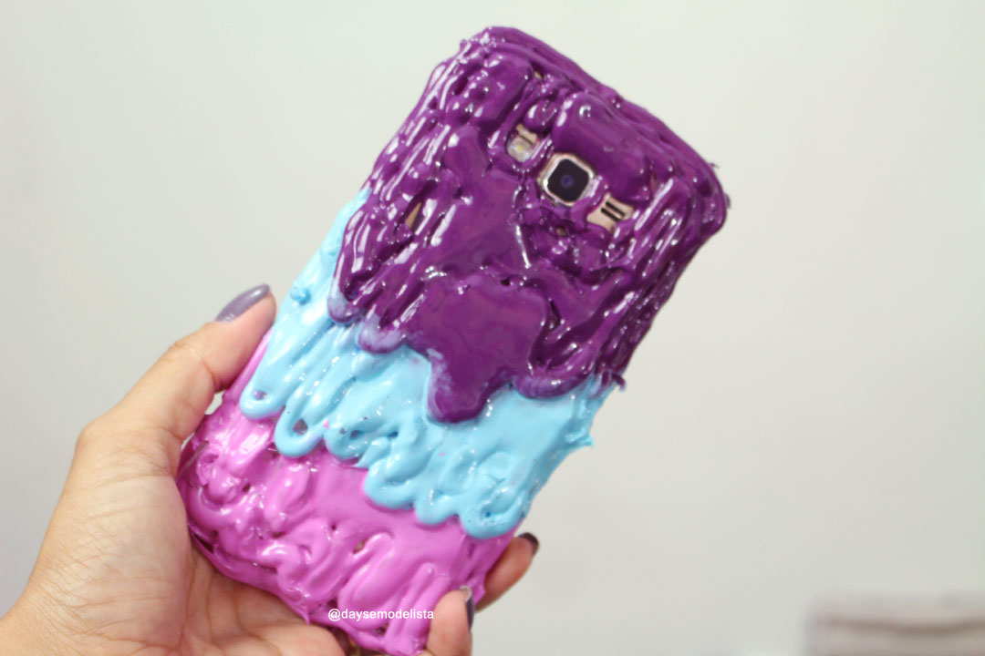 CAPINHA DE CELULAR DE COLA QUENTE DIY