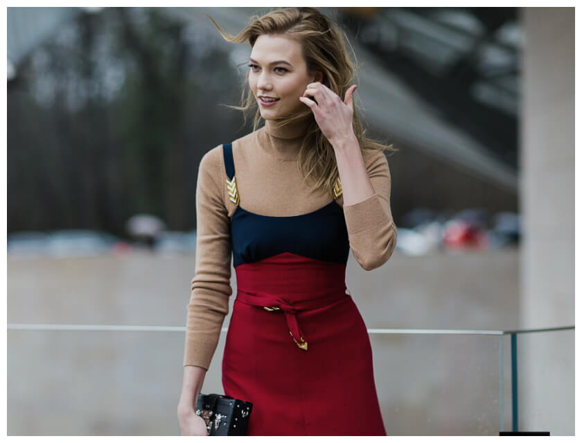 vestido sobre blusa