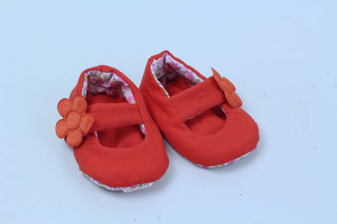 DIY,DAYSE COSTA,SAPATINHO,SHOES,SAPATO,TECIDO,SAPATINHO DE TECIDO,SAPATINHO DE BEBÊ,PASSO A PASSO,ENXOVAL DE BEBÊ,COMO FAZER SAPATINHO DE BEBÊ,,ARTESANATO,BABY,KIDS,TUTORIAL