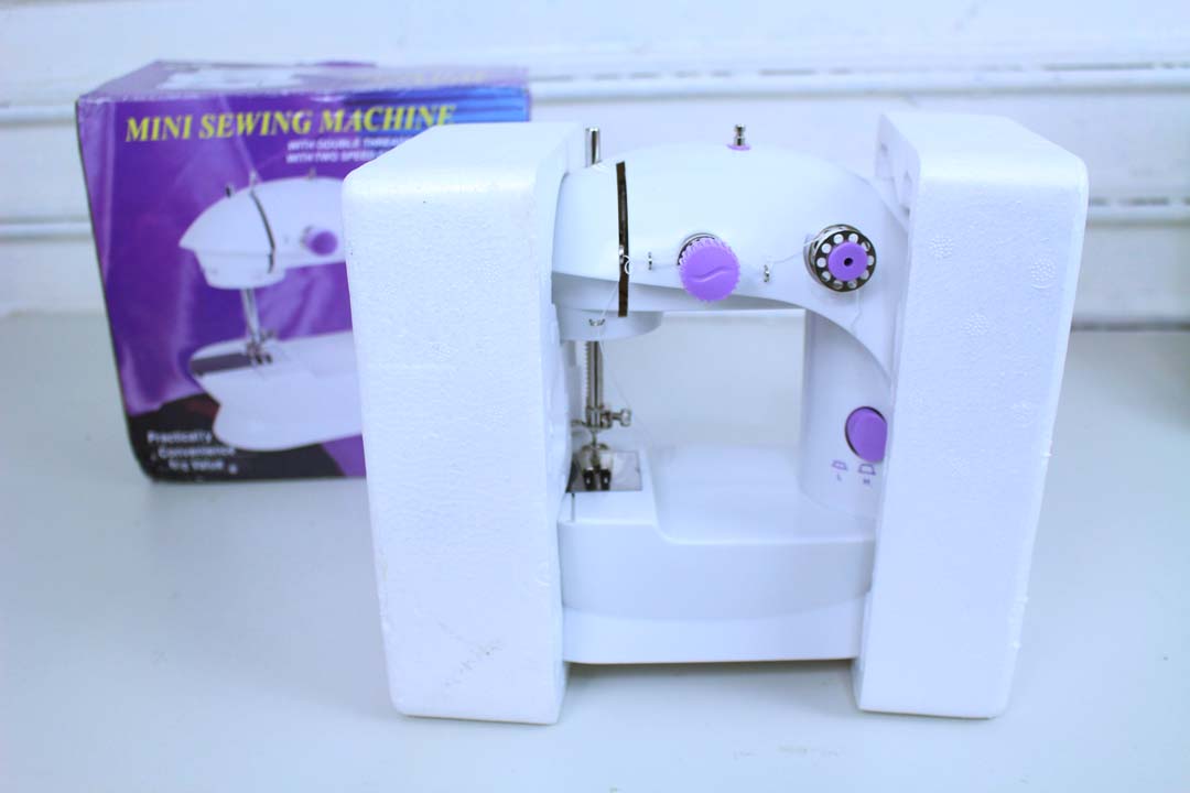 DAYSE COSTA,MÁQUINA DE COSTURA,CHINA,TESTANDO MÁQUINA DE COSTURA,MÁQUINA DE COSTURA DA CHINA,MINI MÁQUINA DE COSTURA,MINI SEWING MACHINE,MINI MÁQUINA DE COSTURA PORTÁTIL,PRODUTO DA CHINA,MÁQUINA DE COSTURA PARA INICIANTES,APRENDER A COSTURAR,CANAL DE COSTURA,TESTANDO PRODUTOS DA CHINA,